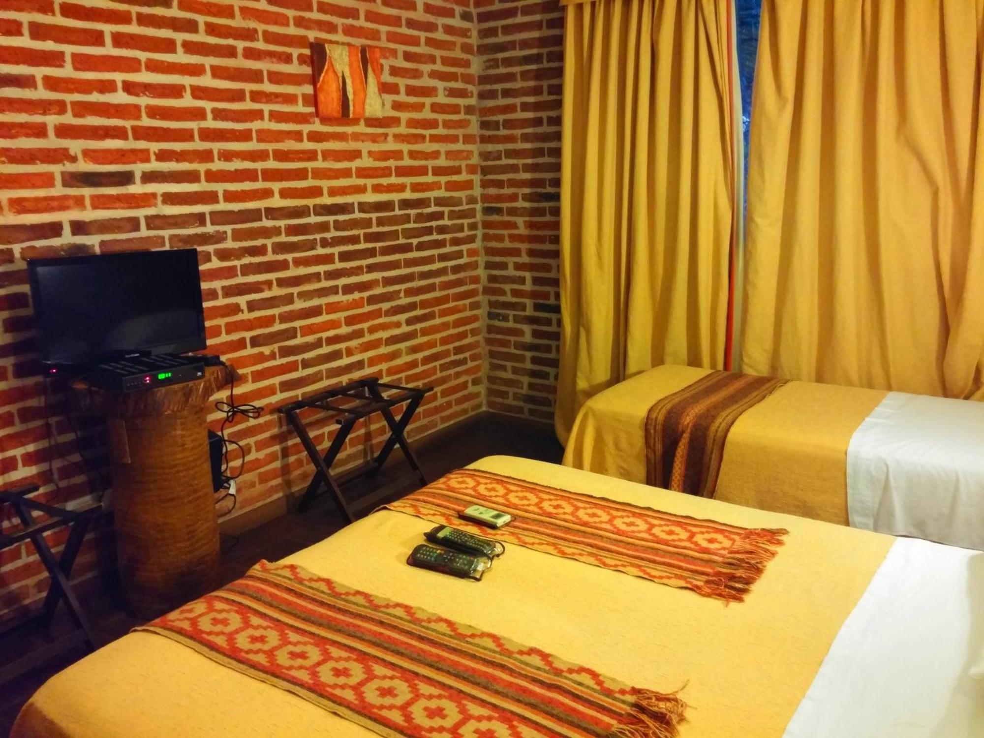 Los Brunos Posada Hotel Reconquista Room photo